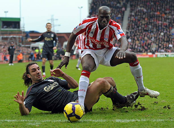 於他為球隊 於他為球隊