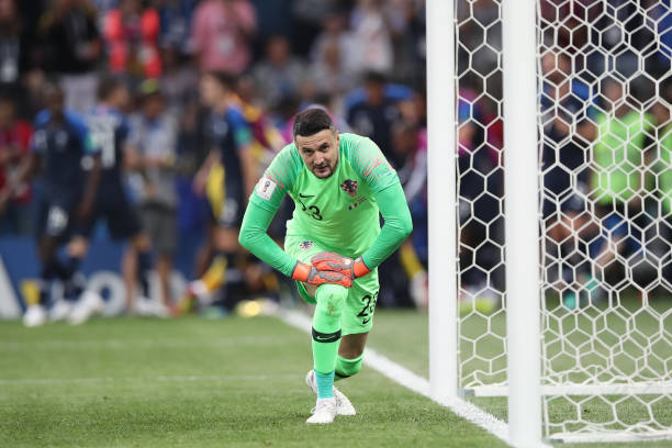 彩与激烈对 彩与激烈对